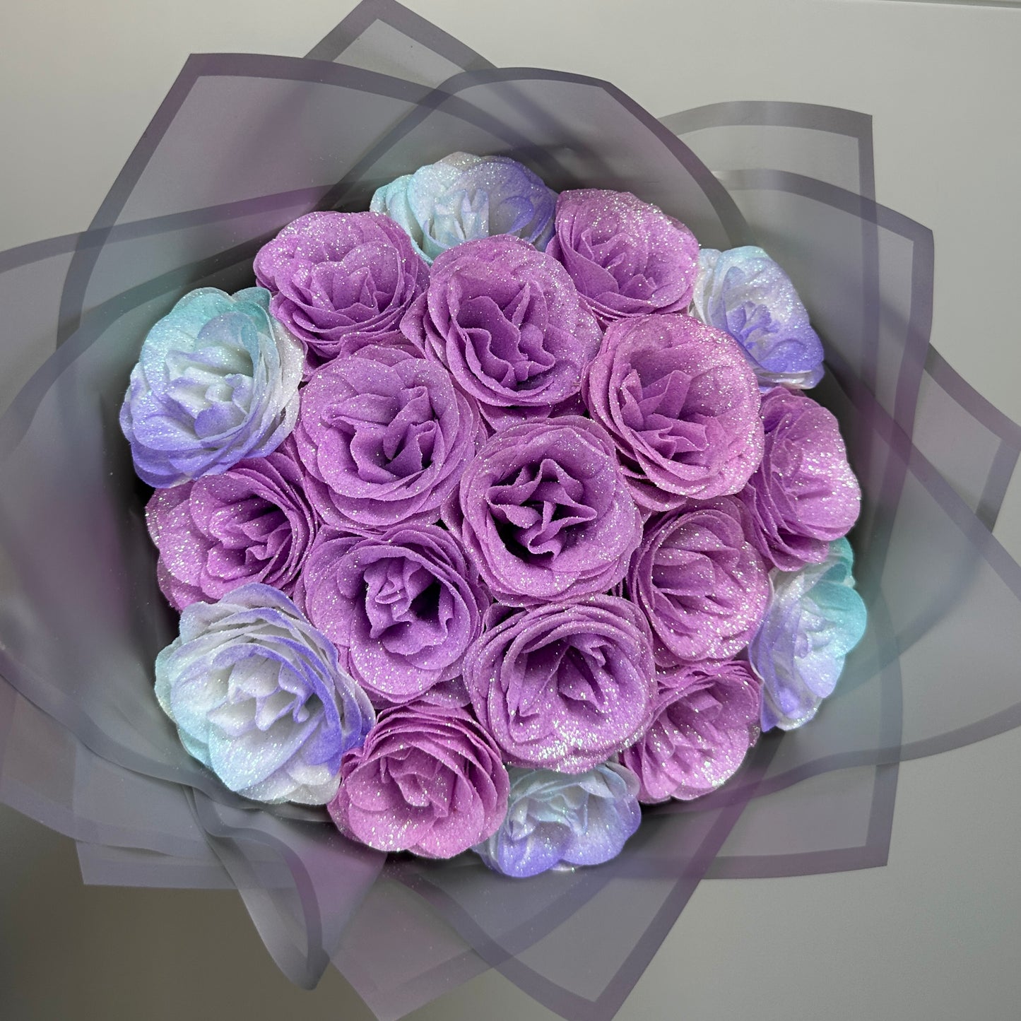 Buchet Dream Sparkle – 19 Trandafiri cu Gliter