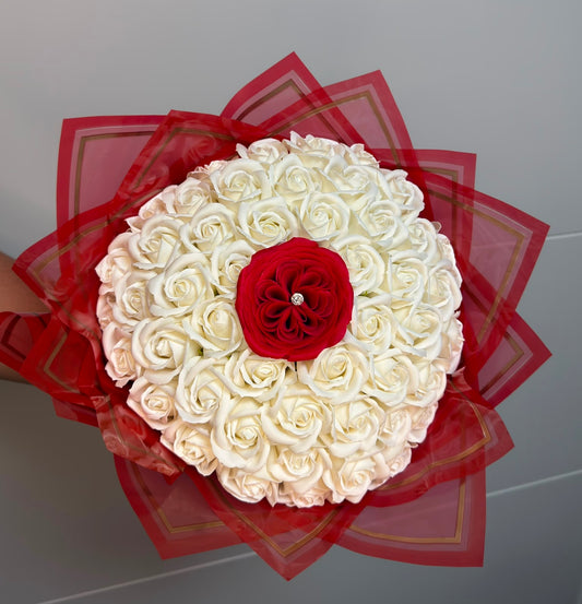 Buchet Elegant - 49 trandafiri din sapun