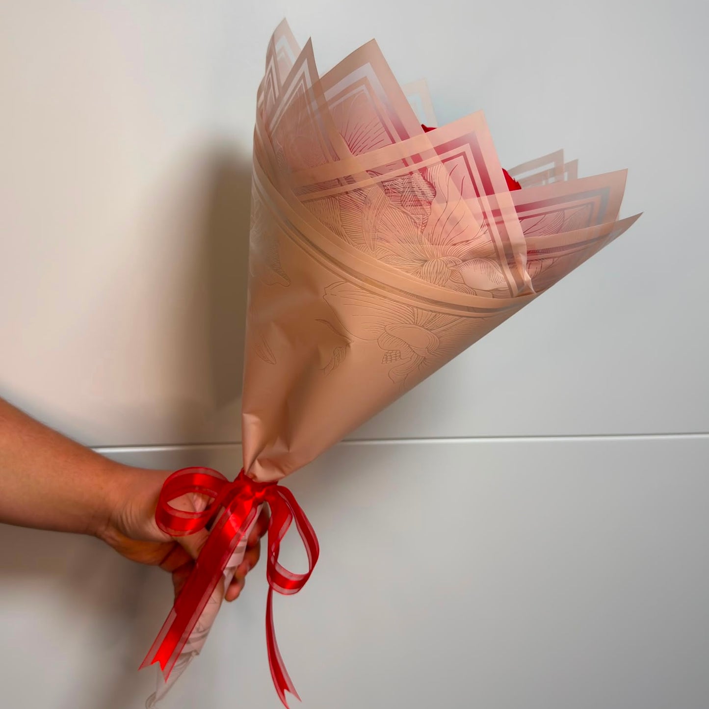 Buchet Elegant Red – 25 Trandafiri din Sapun Rosii